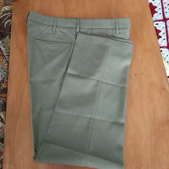 lee traveler chino